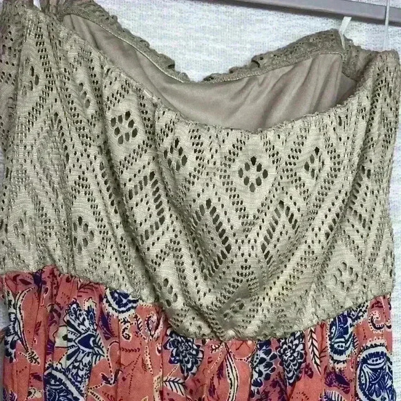 NWOT Strapless Belted Dress Size Small Beautiful Design - Picture 10 of 11